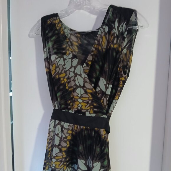 Banana Republic Women's Sheer Floral Wrap Dress SZ 8 GUC - Picture 2 of 13